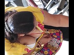 Indian milf aunty boobs showings