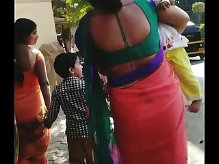 DESPERATE BHAIYANI HOUSEWIFE OPEN BACK AND TIGHT ASS SHOW